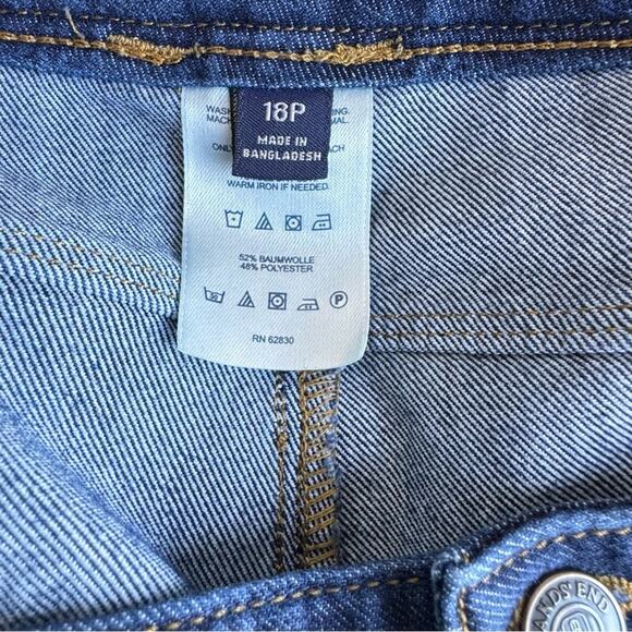 Lands' End Blue Bootcut Leg Jeans Classic Fit 5 Pocket Dark Wash midrise petite - Picture 6 of 11